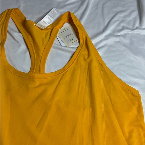 NWT Fabletics Racerback Tank - Picture 5 of 9